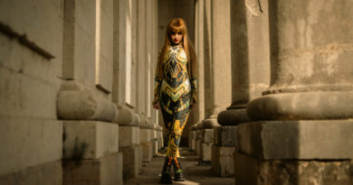 "Lost in my pyramid", le nouveau single de Mina Warren - Under a Metal Sun