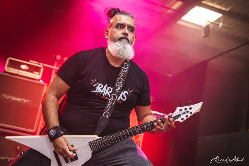 Enzo, guitariste d'eOn au Volcanic Fest 2026 - Under a Metal Sun