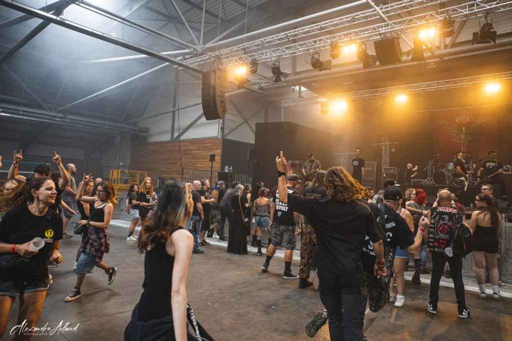 Circle pit avec eOn au Volcanic Fest 2026 - Under a Metal Sun