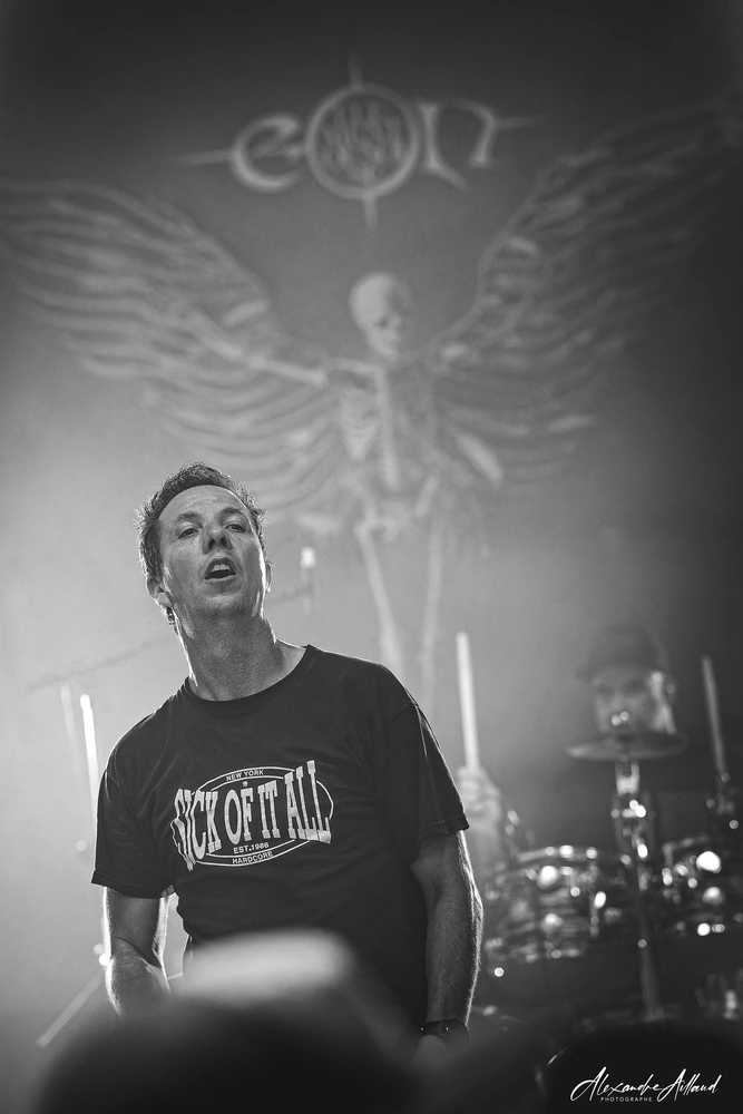 Flo, chanteur d'eOn au Volcanic Fest - Under a Metal Sun