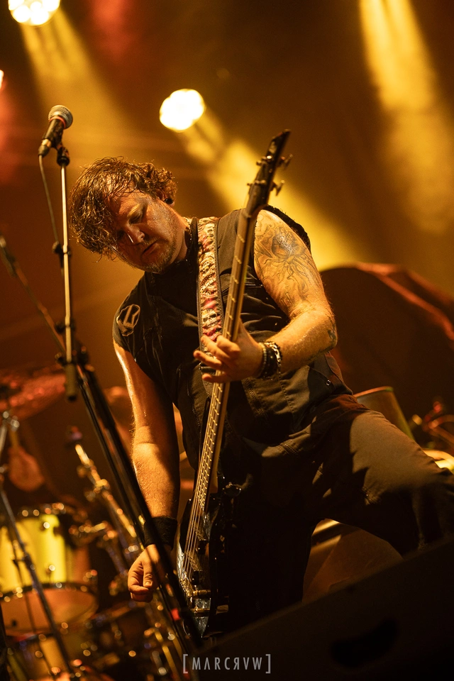 Gaëtan, bassiste de KALVAIRE au Jas'Rod - Under a Metal Sun